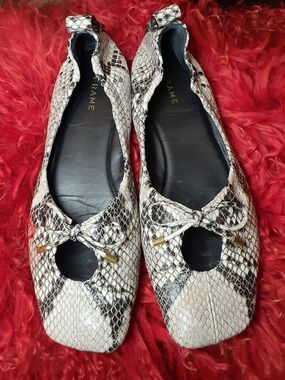 Frame Denim Snake-Print Leather Ballet Flats in Beige and Black